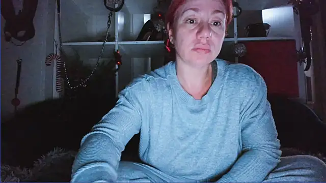 Ella  Kross online show from 12/19/24, 05:29