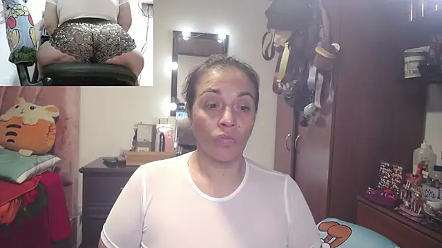 zoe hotxxx online show from 04/20/26, 12:02