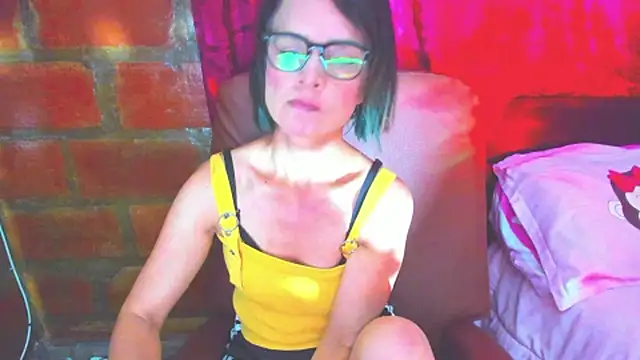 Snapshot of BrianaGarner chatting on 06/27/26, 05:40 BrianaGarner online show from 06/27/26, 05:40