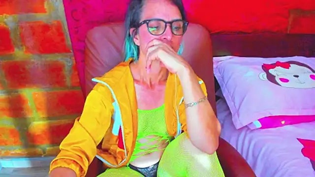 Snapshot of BrianaGarner chatting on 07/07/26, 01:52 BrianaGarner online show from 07/07/26, 01:52