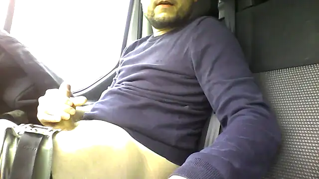 Snapshot of Menic0n chatting on 02/18/26, 02:57 Menic0n online show from 02/18/26, 02:57