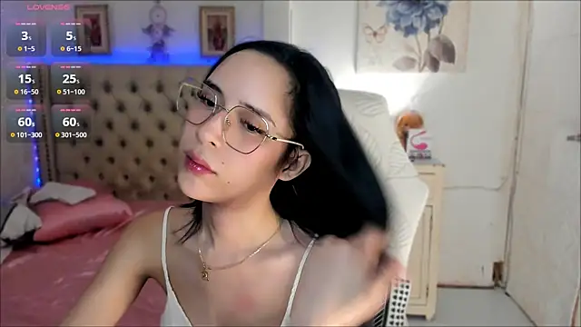 Snapshot of angelic_facexx chatting on 04/16/26, 01:45 angelic facexx online show from 04/16/26, 01:45