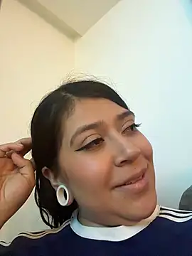 emilyjohanson online show from 04/21/26, 01:42