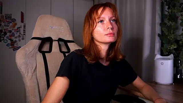 Liuba Fox online show from 05/18/26, 07:31