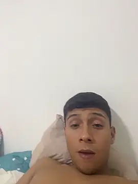Thiagoo Frost online show from 11/08/25, 08:51