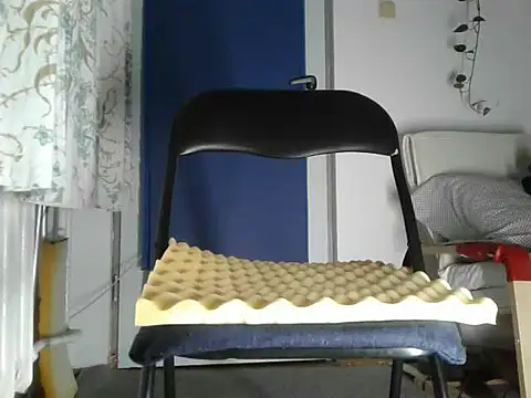 Snapshot of storm76kp chatting on 11/03/25, 10:21 storm76kp online show from 11/03/25, 10:21