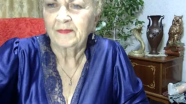 Snapshot of Emma52610 chatting on 01/31/25, 12:18 Emma52610 online show from 01/31/25, 12:18