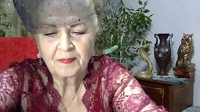 Snapshot of Emma52610 chatting on 02/26/25, 05:39 Emma52610 online show from 02/26/25, 05:39