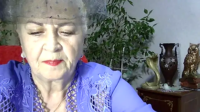 Snapshot of Emma52610 chatting on 03/06/25, 05:33 Emma52610 online show from 03/06/25, 05:33