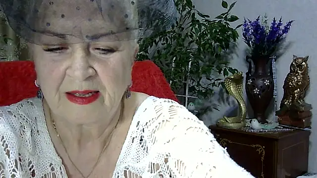 Snapshot of Emma52610 chatting on 03/07/25, 05:28 Emma52610 online show from 03/07/25, 05:28