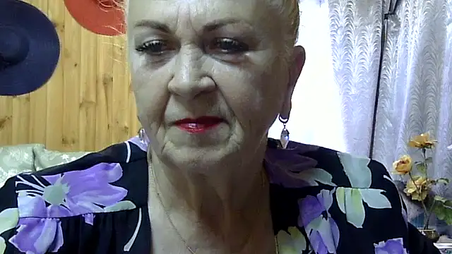 Snapshot of Emma52610 chatting on 09/25/25, 07:01 Emma52610 online show from 09/25/25, 07:01