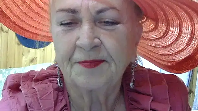 Snapshot of Emma52610 chatting on 10/22/25, 06:57 Emma52610 online show from 10/22/25, 06:57