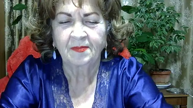 Emma52610 online show from 12/20/25, 05:20