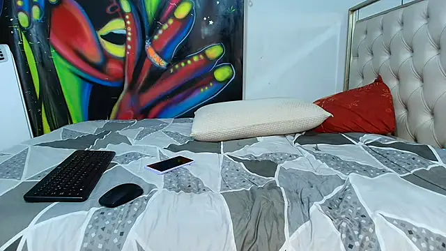 luna sexxy online show from 01/28/25, 04:18