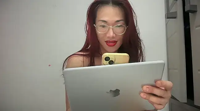 Snapshot of Jakolera2020 chatting on 12/30/24, 05:02 Jakolera2020 online show from 12/30/24, 05:02