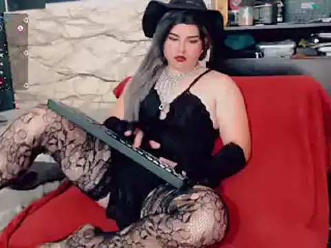 Snapshot of camyl93 chatting on 01/26/25, 03:36 camyl93 online show from 01/26/25, 03:36