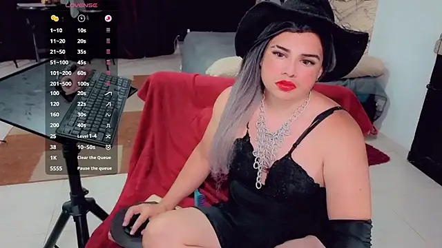 Snapshot of camyl93 chatting on 04/25/26, 02:58 camyl93 online show from 04/25/26, 02:58