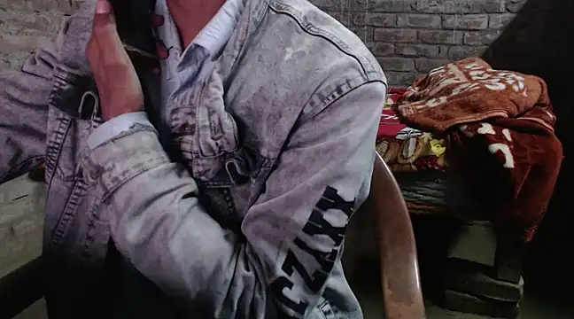 Snapshot of ThethunderPo chatting on 12/10/24, 02:50 ThethunderPo online show from 12/10/24, 02:50