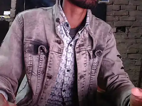 Snapshot of ThethunderPo chatting on 12/14/24, 01:49 ThethunderPo online show from 12/14/24, 01:49