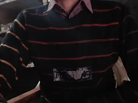 Snapshot of ThethunderPo chatting on 12/15/24, 10:07 ThethunderPo online show from 12/15/24, 10:07