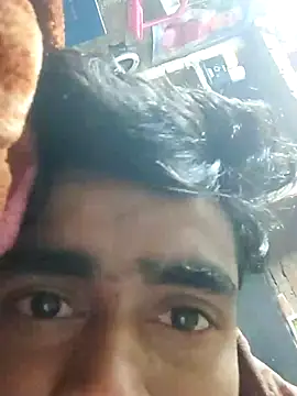 Snapshot of ThethunderPo chatting on 12/21/24, 01:04 ThethunderPo online show from 12/21/24, 01:04