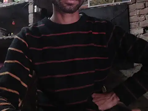 Snapshot of ThethunderPo chatting on 12/25/24, 10:17 ThethunderPo online show from 12/25/24, 10:17