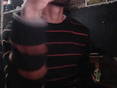 Snapshot of ThethunderPo chatting on 12/25/24, 02:56 ThethunderPo online show from 12/25/24, 02:56