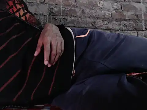 Snapshot of ThethunderPo chatting on 12/29/24, 03:13 ThethunderPo online show from 12/29/24, 03:13