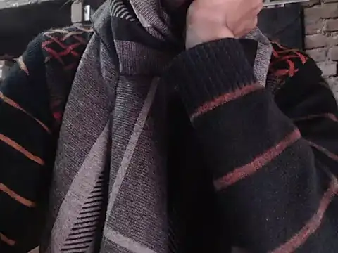 Snapshot of ThethunderPo chatting on 12/30/24, 07:37 ThethunderPo online show from 12/30/24, 07:37