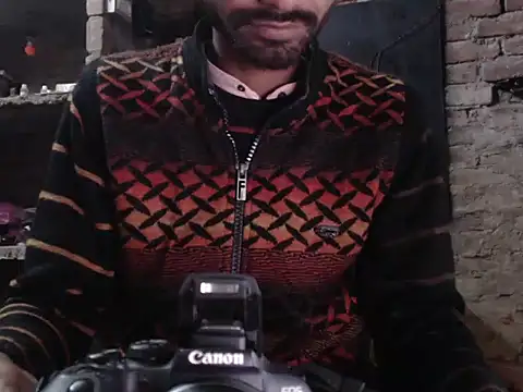 Snapshot of ThethunderPo chatting on 12/31/24, 06:27 ThethunderPo online show from 12/31/24, 06:27