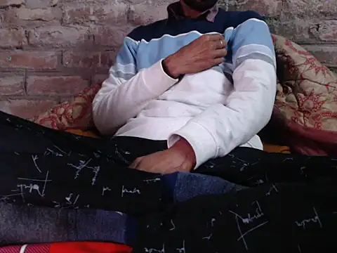 Snapshot of ThethunderPo chatting on 01/15/25, 01:56 ThethunderPo online show from 01/15/25, 01:56