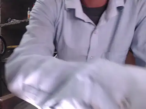 Snapshot of ThethunderPo chatting on 02/25/25, 09:42 ThethunderPo online show from 02/25/25, 09:42