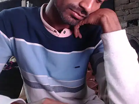 Snapshot of ThethunderPo chatting on 02/27/25, 02:43 ThethunderPo online show from 02/27/25, 02:43