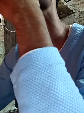 Snapshot of ThethunderPo chatting on 10/12/25, 02:43 ThethunderPo online show from 10/12/25, 02:43