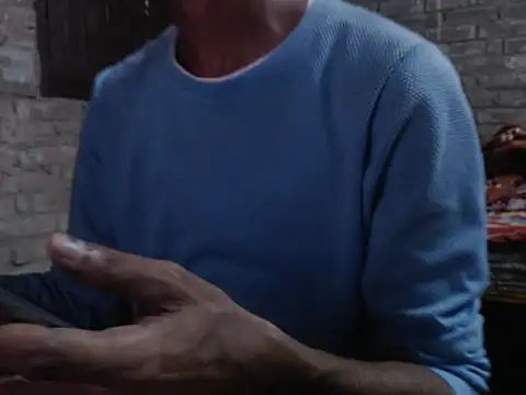 Snapshot of ThethunderPo chatting on 10/23/25, 03:33 ThethunderPo online show from 10/23/25, 03:33