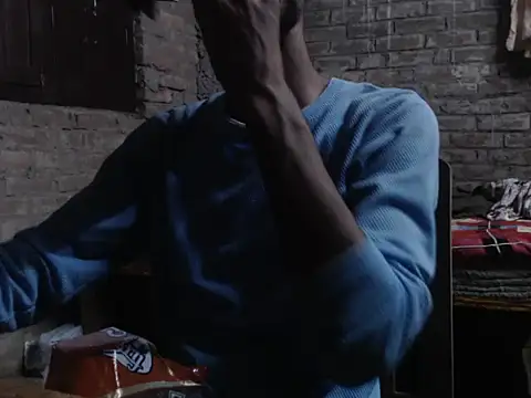 Snapshot of ThethunderPo chatting on 10/24/25, 12:56 ThethunderPo online show from 10/24/25, 12:56