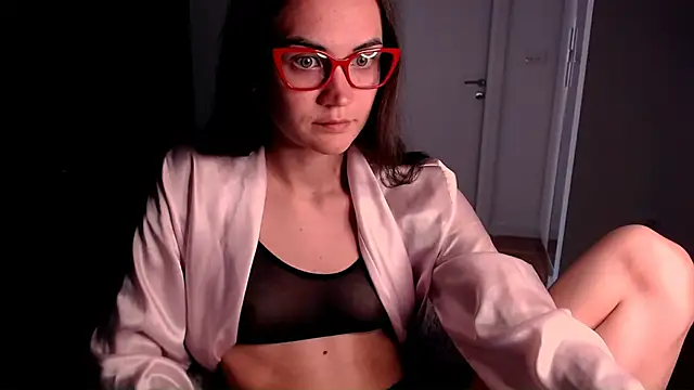 Snapshot of EvelynGG chatting on 05/05/26, 10:56 EvelynGG online show from 05/05/26, 10:56