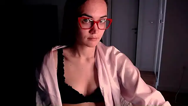 Snapshot of EvelynGG chatting on 05/20/26, 10:10 EvelynGG online show from 05/20/26, 10:10