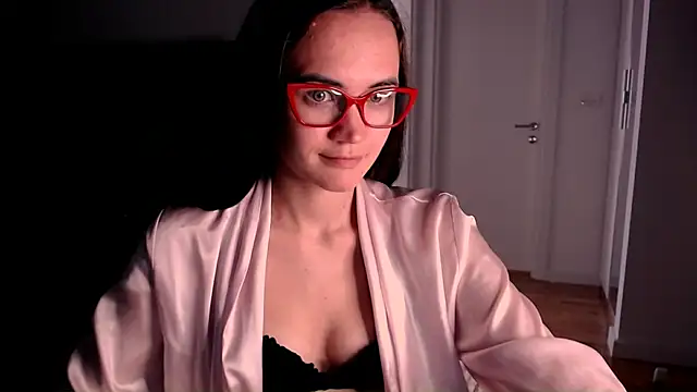Snapshot of EvelynGG chatting on 05/25/26, 01:50 EvelynGG online show from 05/25/26, 01:50