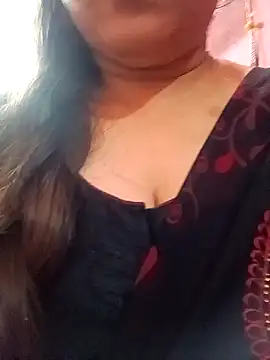 Snapshot of naughtymadam chatting on 12/18/24, 04:20 naughtymadam online show from 12/18/24, 04:20