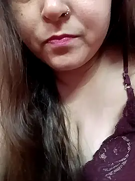 Snapshot of naughtymadam chatting on 01/10/25, 04:33 naughtymadam online show from 01/10/25, 04:33