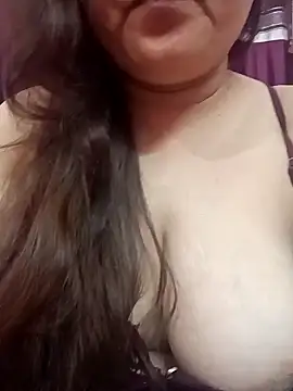 Snapshot of naughtymadam chatting on 02/05/25, 06:02 naughtymadam online show from 02/05/25, 06:02