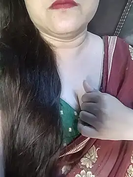 Snapshot of naughtymadam chatting on 05/18/26, 05:24 naughtymadam online show from 05/18/26, 05:24