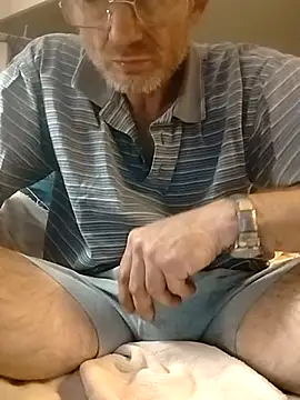 ROBERT0516 online show from 11/17/25, 04:40