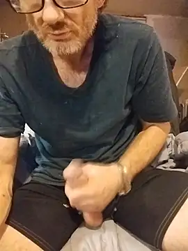 ROBERT0516 online show from 05/18/26, 11:27