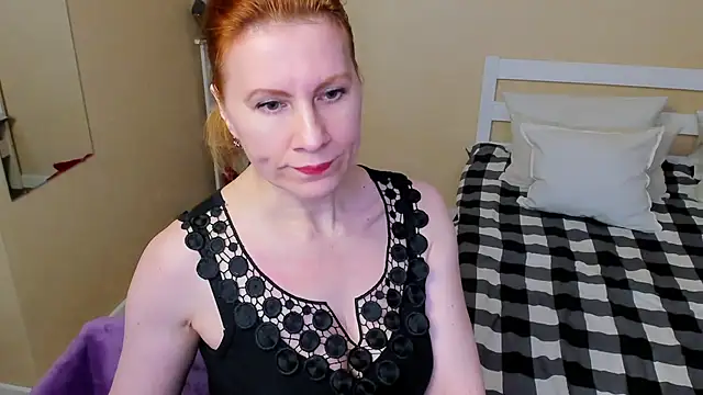 FoxySophia online show from 11/06/25, 10:27