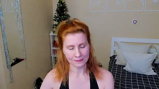 FoxySophia online show from 12/15/25, 01:37