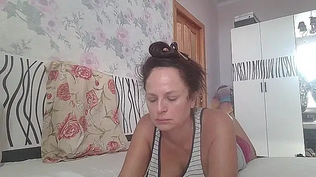 LindaStarS online show from 09/11/25, 01:33