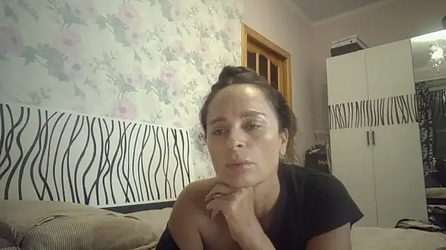 LindaStarS online show from 10/04/25, 05:55