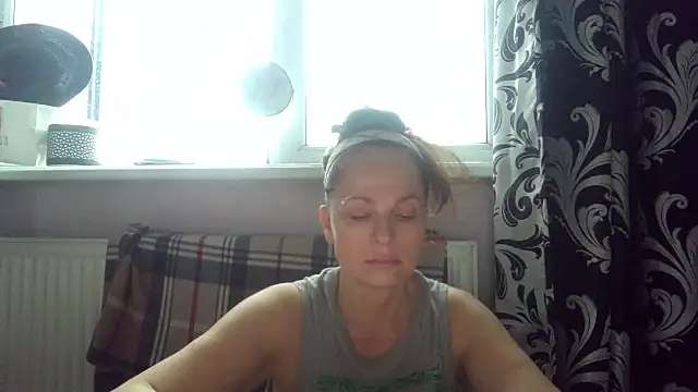 LindaStarS online show from 06/03/26, 04:45
